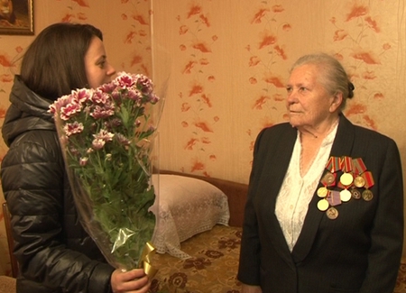 Свое 90-летие отпраздновала труженик тыла Валентина Семеновна Лаврикова
