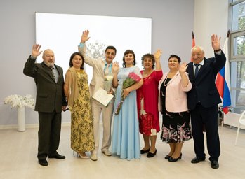 ​В Домодедовском отделе ЗАГС прошло чествование юбиляров семейной жизни​