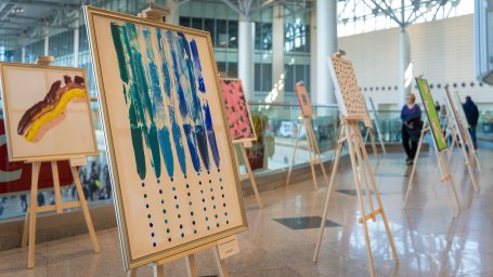 ​Выставка картин «Пункт назначения – Ты» открылась в аэропорту Домодедово