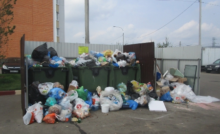Компания Гюнай оштрафована за мусор на контейнерной площадке