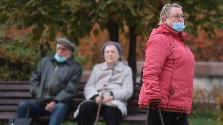​Новые ограничения для жителей старше 65 лет введут в Подмосковье с 11 ноября