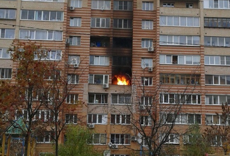 За неделю в Домодедово сгорела машина и квартира