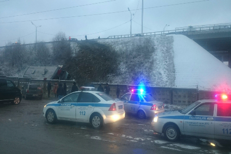 В Домодедово перевернулся автобус с пассажирами