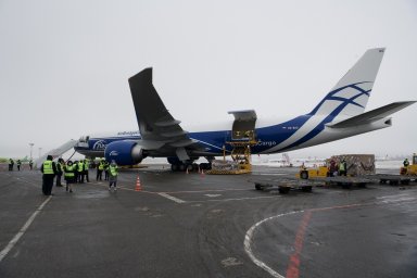 ​Новый Boeing 777F авиакомпании AirBridgeCargo встретили в Домодедово
