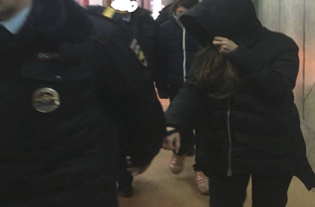 В аэропорту Домодедово поймали девушек, которые продавали в секс-рабство соотечественниц