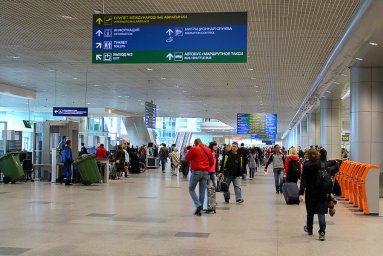 ​В июле аэропорт Домодедово обслужил свыше 3 млн пассажиров