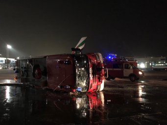 ​В аэропорту Домодедово перевернулась пожарная машина, три человека пострадали