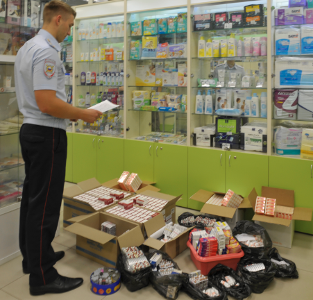 В Домодедово полицейские пресекли нелегальную продажу препаратов в аптеке