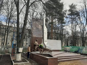 В Домодедово устанавливают новый обелиск