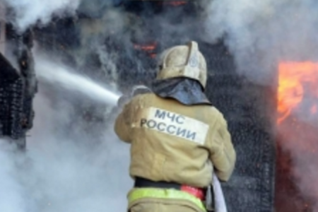 В Домодедово сгорел дом и автомобиль