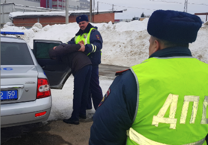В Домодедовском округе продолжаются массовые проверки водителей на трезвость