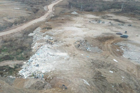 В Домодедово пресекли незаконный сброс отходов