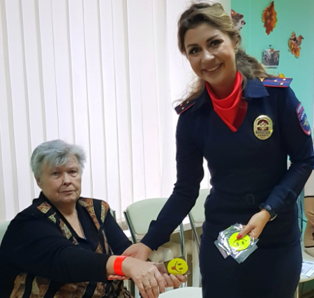 В Домодедово прошла профилактическая акция «Засветись» для пожилых людей и лиц с ограниченными возмо
