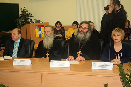 В администрации прошел круглый стол на тему "Взаимодействие между Православной церковью и управление