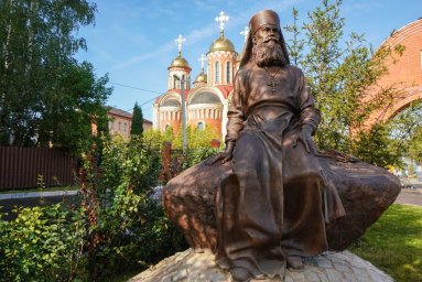 Памятник архимандриту Алипию открыт в Домодедово в год 105-летия со дня его рождения