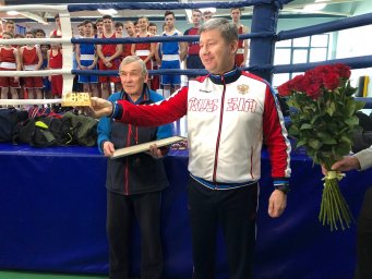 Мастер спорта СССР по боксу, преподаватель ДЮСШ "Олимп" отметил 80-летний юбилей