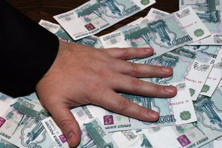 В Домодедово у пенсионера украли 500 тысяч рублей