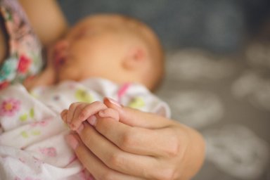 Куда домодедовцам обращаться по выплате на новорождённого?