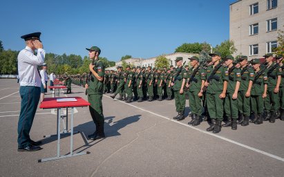 Более 500 новобранцев вооруженных сил присягнули в Домодедово