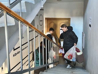 Сбор гуманитарной помощи в Домодедово продолжается