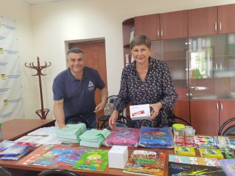Домодедово активно участвуют в благотворительной акции «Подари рюкзак ребенку»
